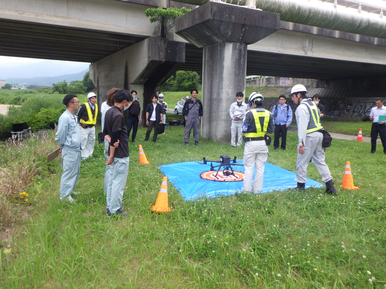 ドローンを使用した橋梁点検技術の実演講習会参加のお知らせ